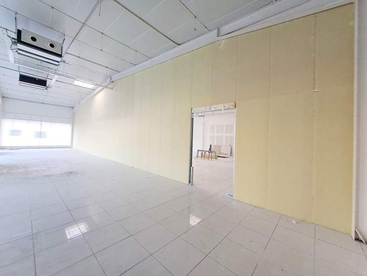 Installation de cloisons sèches et de doublages en placo