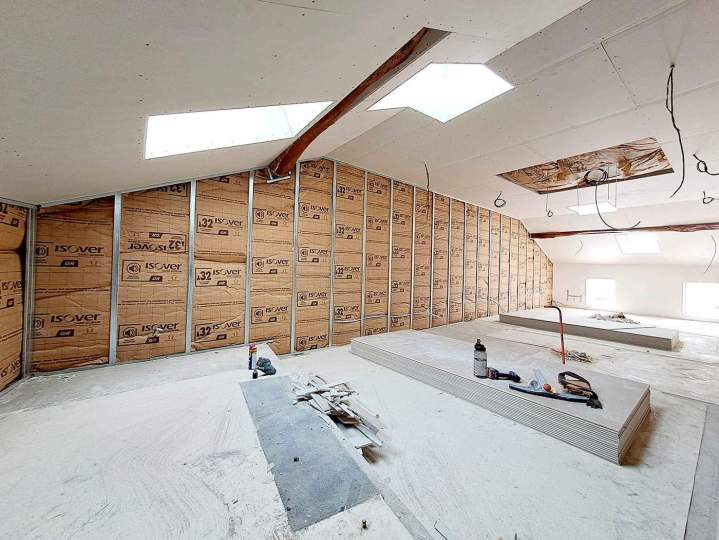 Création de faux plafonds et de plafonds suspendus sur mesure